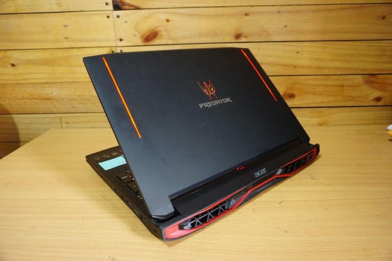 Jual Laptop Acer Predator G9-793