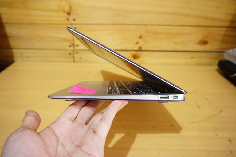 Jual Laptop Macbook Air MJVM2 Early 2015g