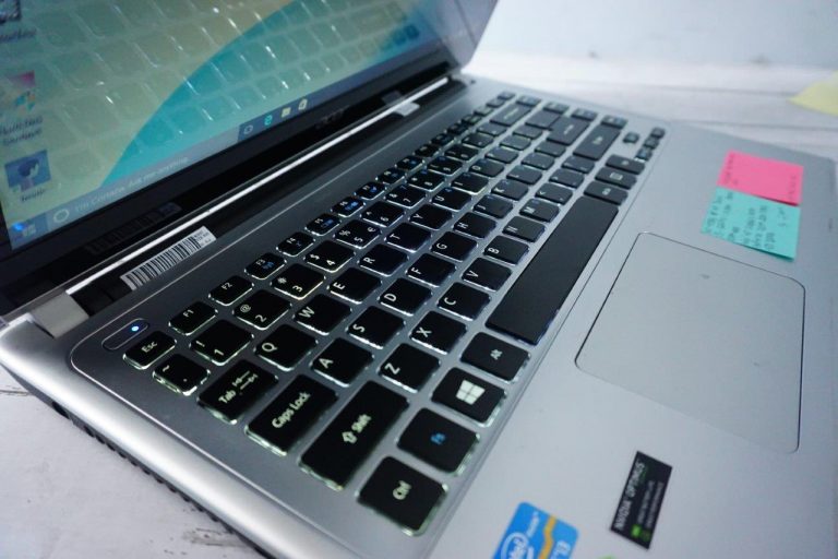 Jual Laptop Acer Aspire V5-473PG Silver