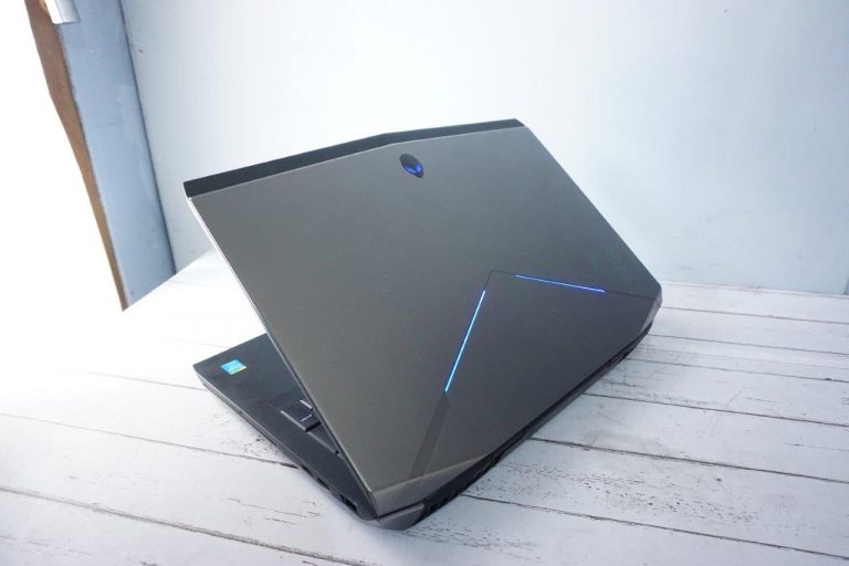 Jual Laptop Dell Alienware 17