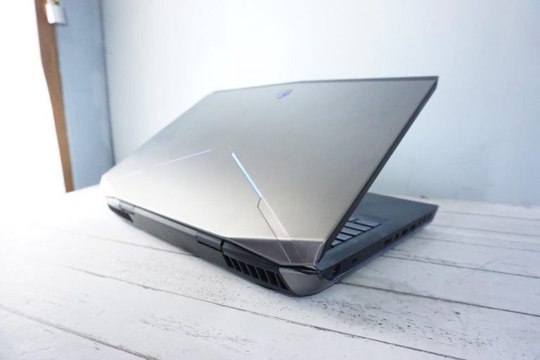 Jual Laptop Dell Alienware 17