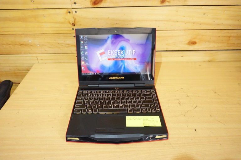 Jual Laptop Dell Alienware M11xR3 RED