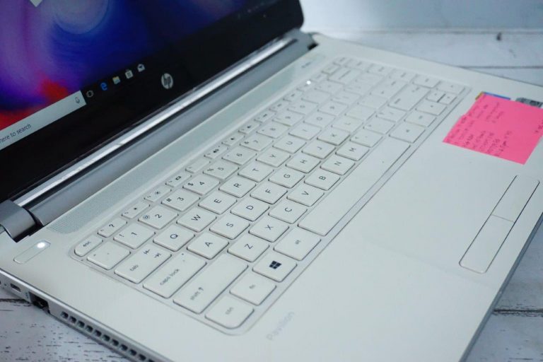Jual Laptop HP Pavilion 14-n059tx White