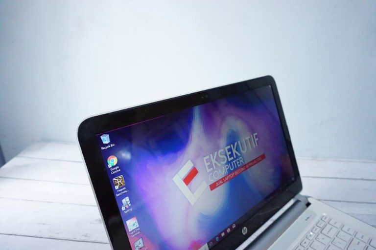 Jual Laptop HP Pavilion 14-n059tx White