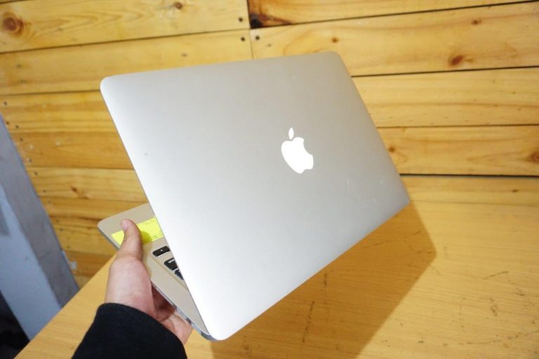 Jual Laptop MacBook Pro 13 Retina MF840 Early 2015