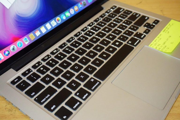 Jual Laptop MacBook Pro 13 Retina MF840 Early 2015
