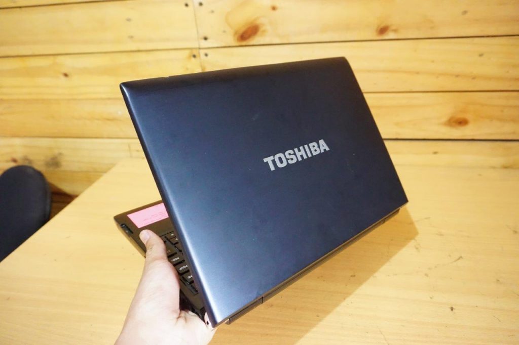 Jual Laptop Toshiba Portege R930