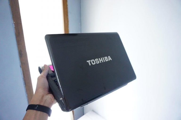 Jual Laptop Toshiba Satellite M645 Black