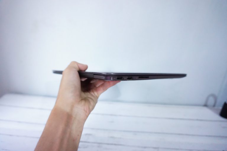 Jual Laptop Asus Zenbook UX305FA Brown