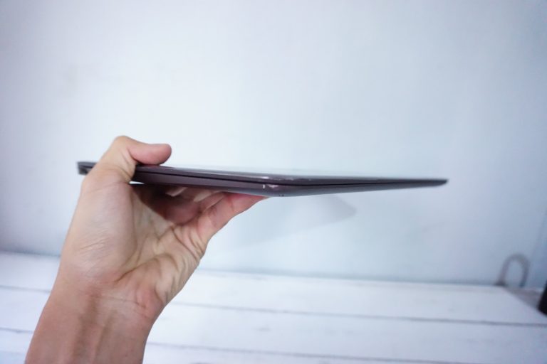 Jual Laptop Asus Zenbook UX305FA Brown