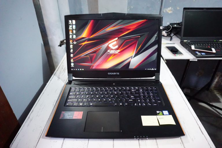 Jual Laptop Gigabyte P57X V6 Black