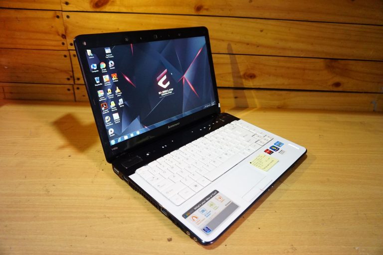 Jual Laptop Lenovo Ideapad Y460P Core i7 Black White