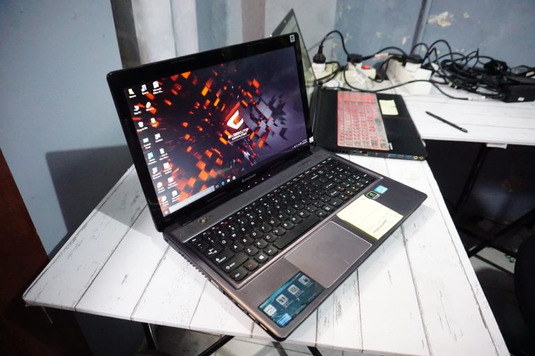 Jual Laptop Lenovo Ideapad Z580 Core i7 Grey