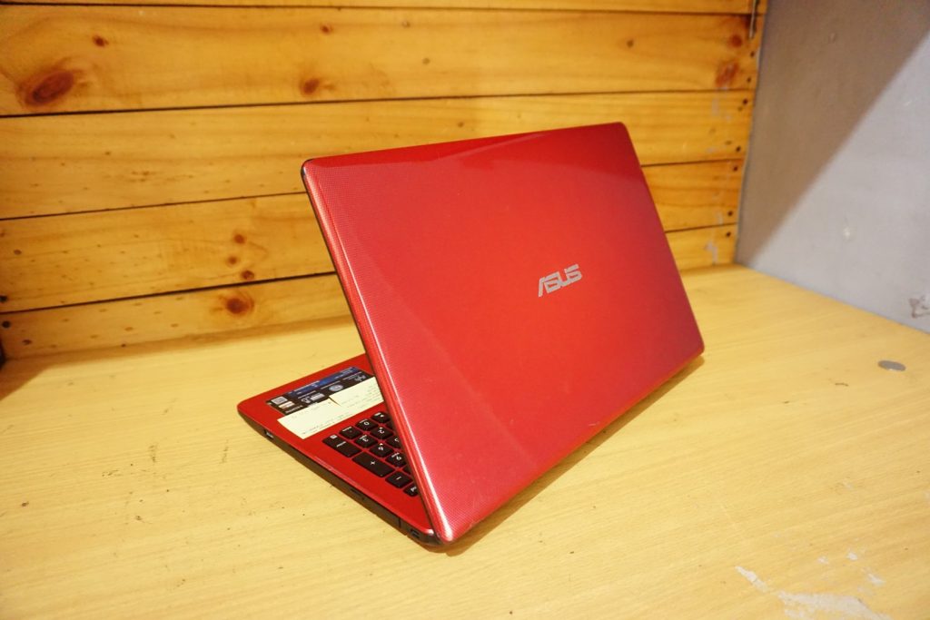 Jual Laptop Asus A550L Core i5 Red