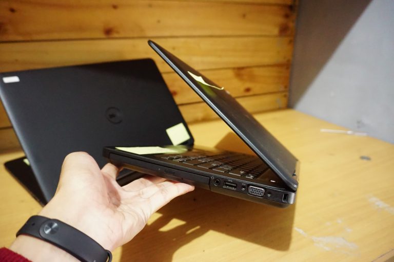 Jual Laptop Dell Latitude E5440 Core i7 Black