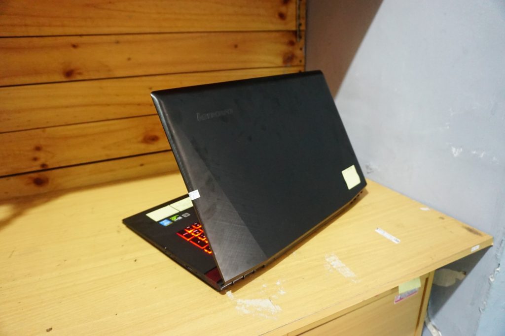 Jual Laptop Lenovo Y70-70 Black