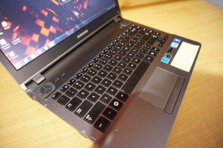 Jual Laptop Samsung Q470C-500P4C Core i5 Silver