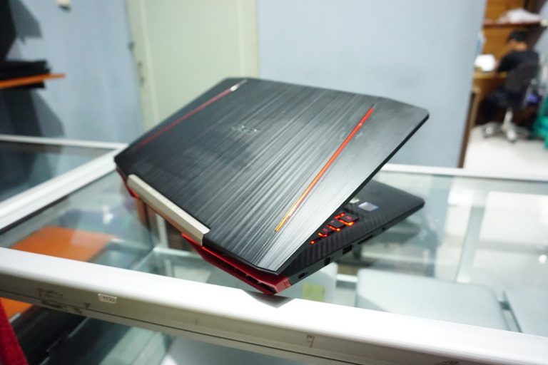 Jual Laptop Acer Aspire VX5-591G Core i7 Black