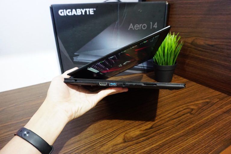 Jual Laptop Gigabyte Aero 14 Black Fullset