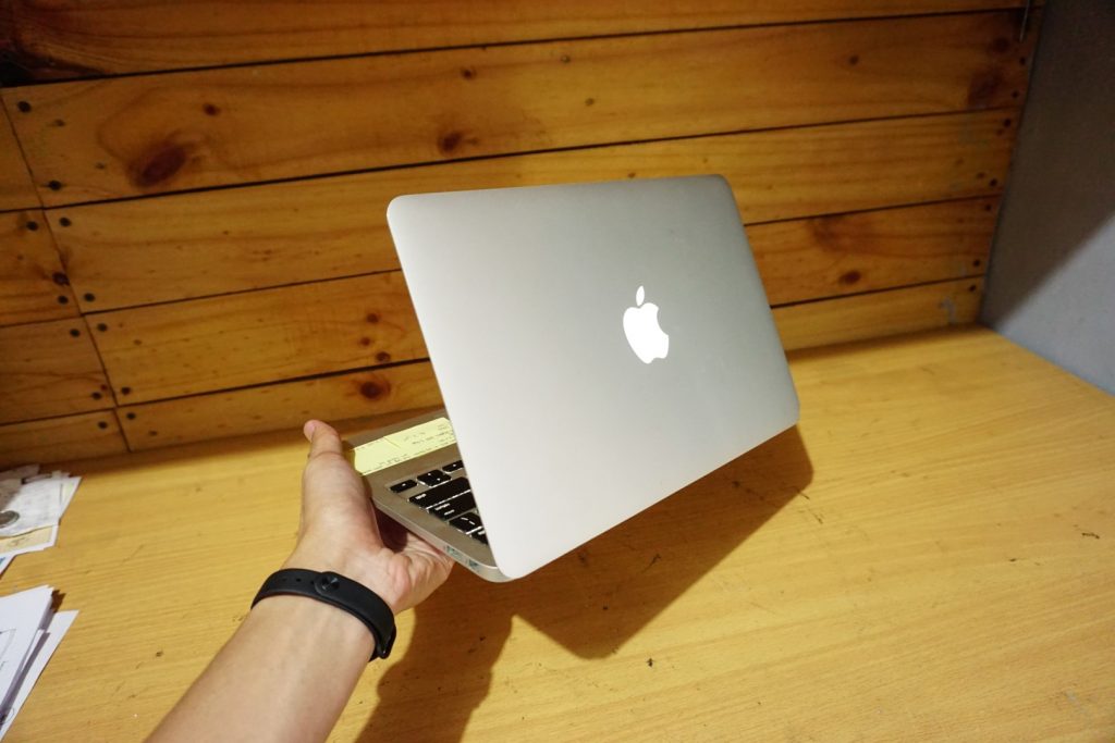 Jual Laptop Macbook Air 11 CTO Early 2015