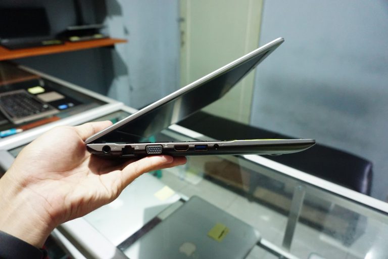 Jual Laptop Samsung 370 R46 Core i5 Grey