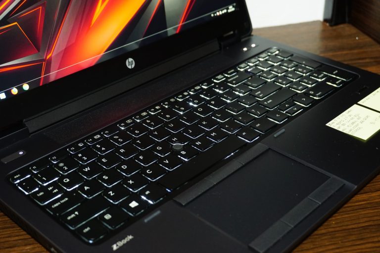 Jual Laptop HP Zbook 15 Core i7 Black