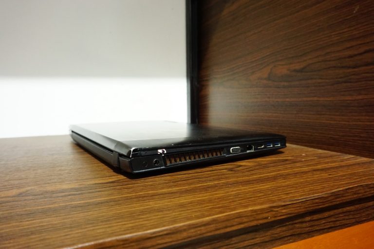 Jual Laptop Lenovo Ideapad Y500 Black