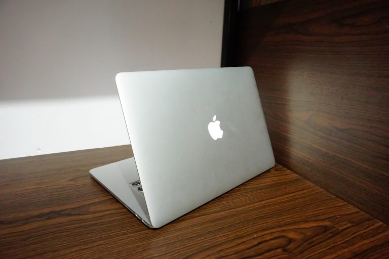 Jual Laptop Macbook Pro 15 Retina MJLQ2 Mid 2015