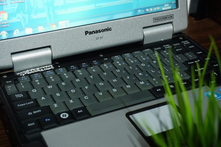 Jual Laptop Panasonic Toughbook CF-31 Core i3