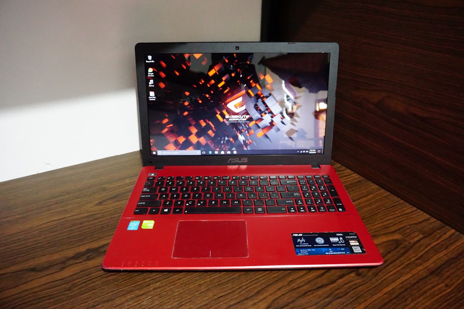 Jual Laptop Asus A550L Core i5 RED
