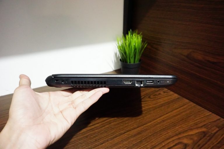 Jual Laptop HP 15-r210dx Core i5 Black