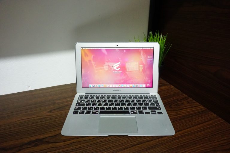 Jual Laptop Macbook Air 11 MD845 Mid 2012