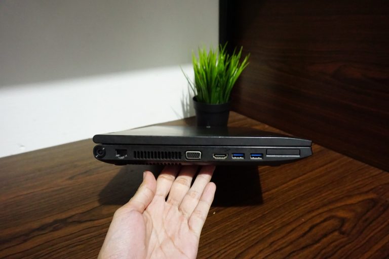 Jual Laptop Samsung 400B Core i5