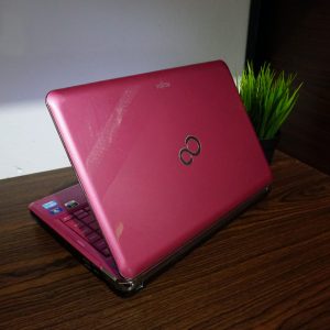 Laptop Fujitsu Lifebook UH531 Core i5 Pink