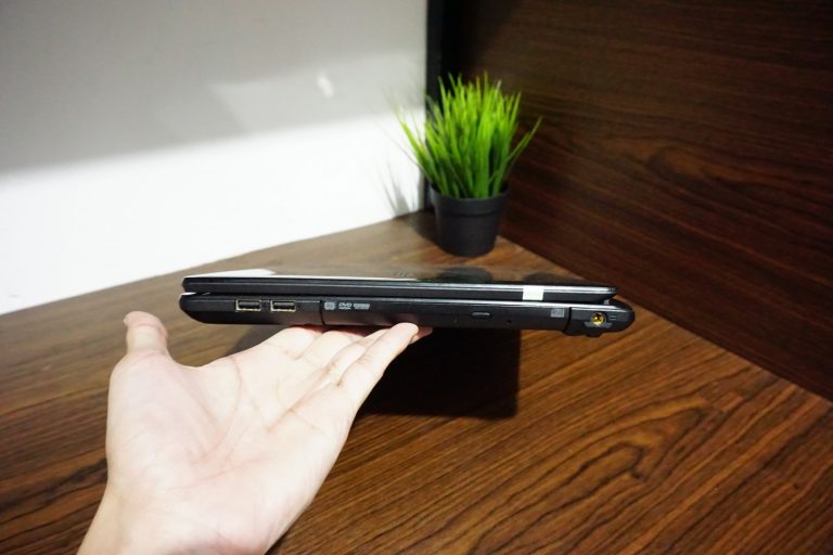 Jual Laptop Acer Aspire E5-471PG Core i5 Black