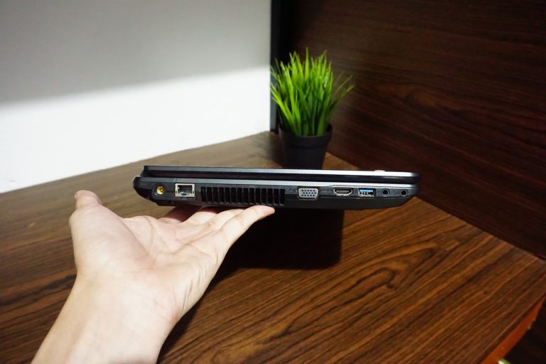 Jual Laptop Acer Travelmate P243-M i5 Black