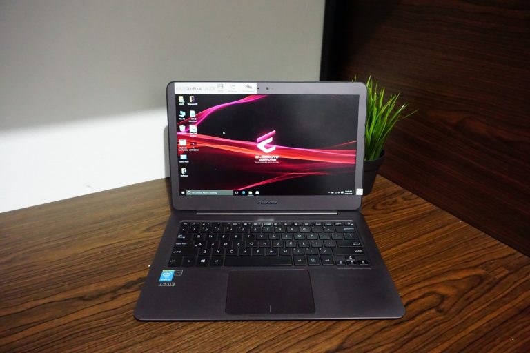 Jual Laptop Asus Zenbook UX305FA