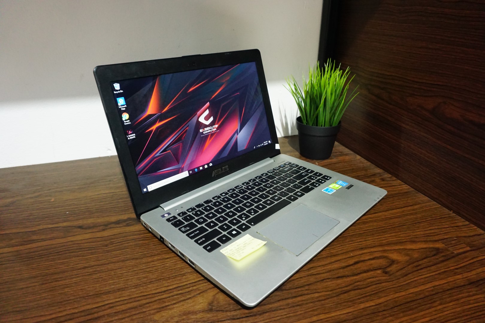 Laptop Asus S451LN Core i7 - Eksekutif Computer
