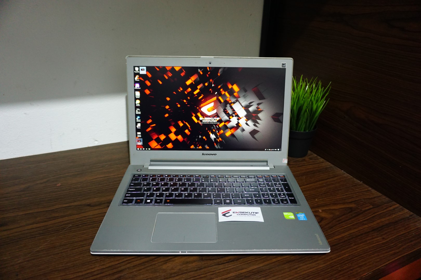 şairler Slip ayakkabı ölüm  Jual Laptop Lenovo Ideapad Z510 Core i7 White - Eksekutif Computer
