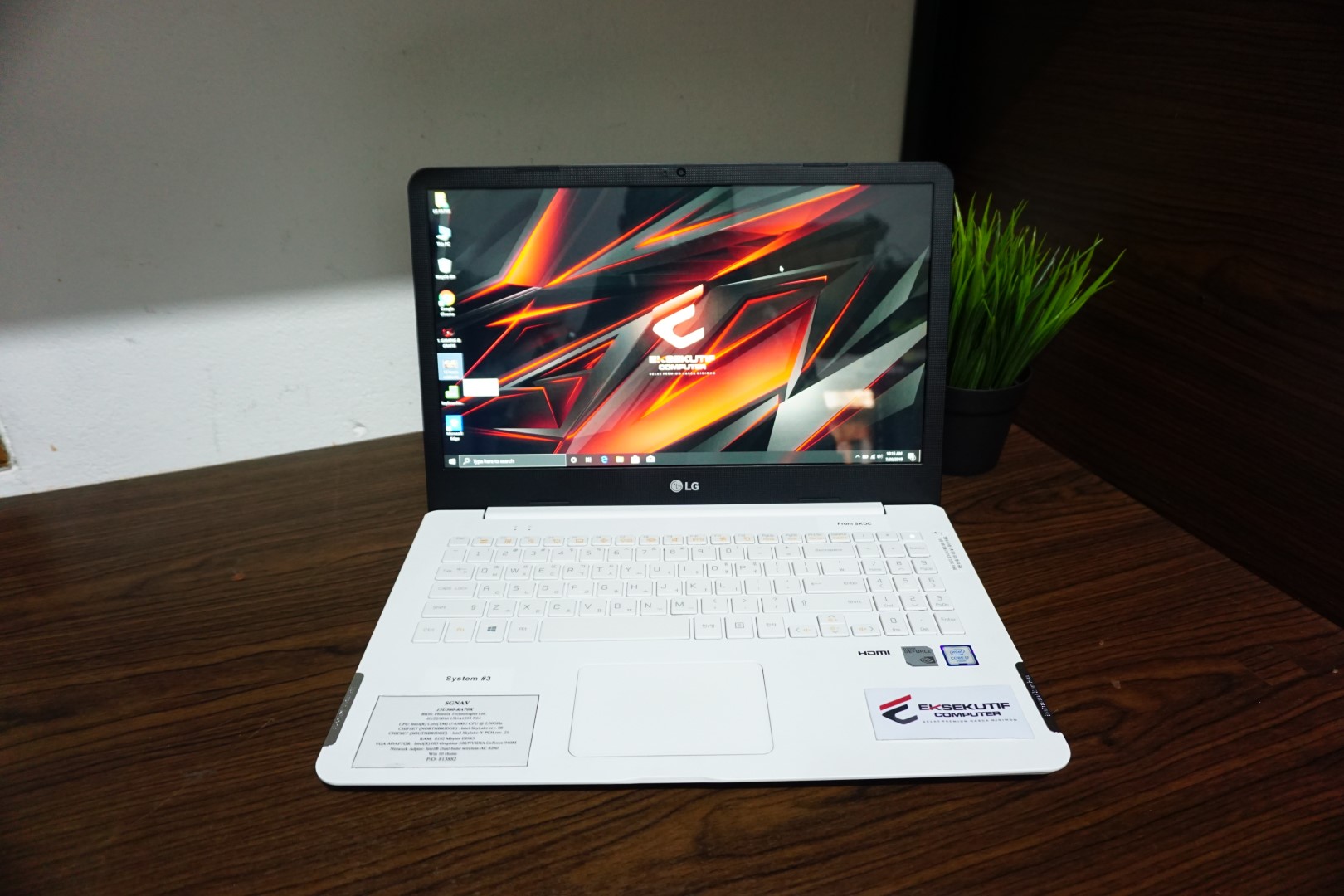 Jual Laptop LG 15U560-KA70K 4K