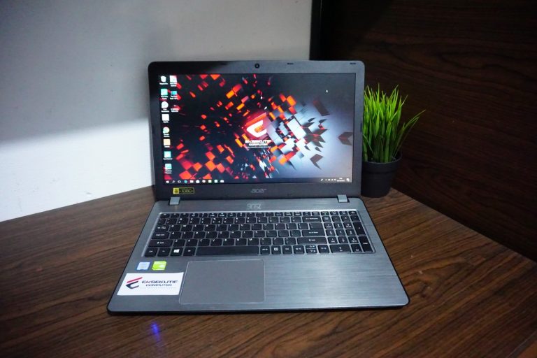 Jual Laptop Acer Aspire F5-573G Silver