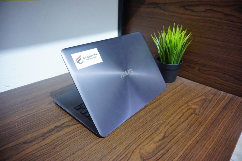 Jual Laptop ASUS ZENBOOK UX305FA