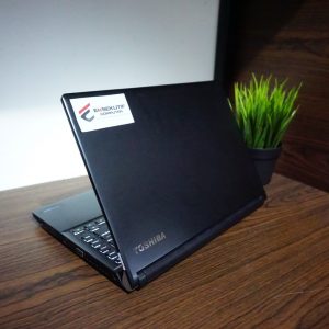 Laptop TOSHIBA PORTEGE R30-C