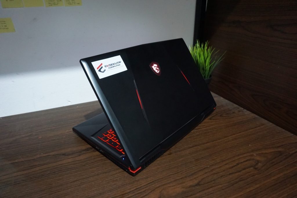 Jual Laptop MSI GL63 8RCS BLACK