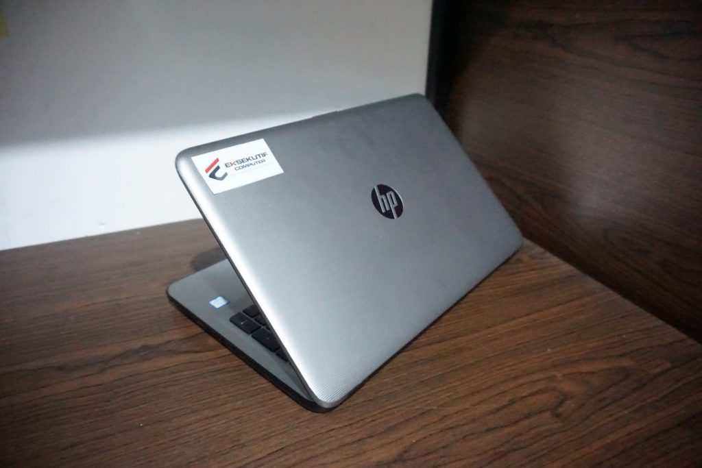 Jual Laptop HP 15-AY011NR Grey
